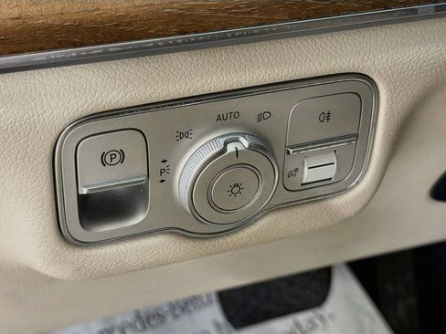 Certified 2023 Mercedes-Benz GLE 350 w/ AMG Line Exterior image 11