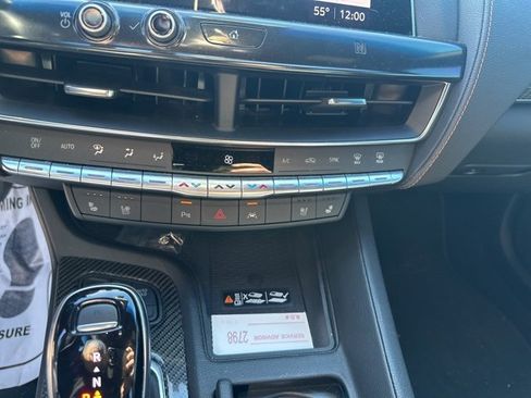 Used 2021 Cadillac CT5 V w/ Premium Package image 9