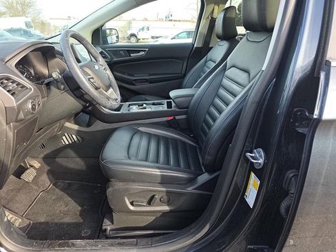 Used 2023 Ford Edge SEL w/ Convenience Package image 9