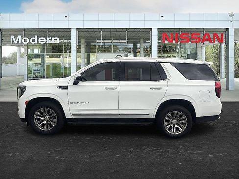 Used 2023 GMC Yukon Denali AWD/4WD image 2