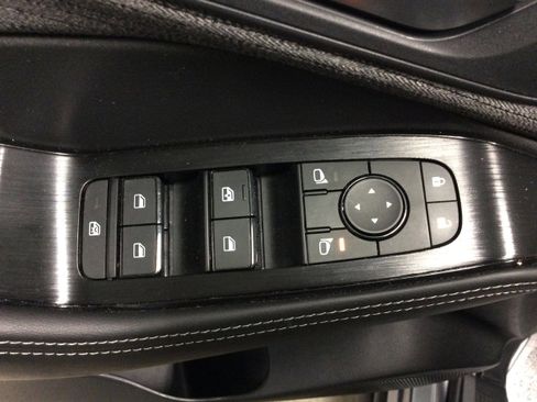 Used 2022 Nissan Rogue SV image 13