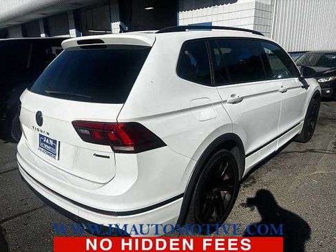Used 2024 Volkswagen Tiguan SE R-Line AWD/4WD image 4