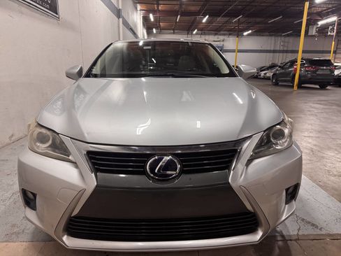 Used 2015 Lexus CT 200h image 4