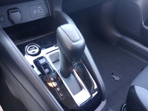 New 2025 Nissan Versa SV w/ Trunk Package image 19