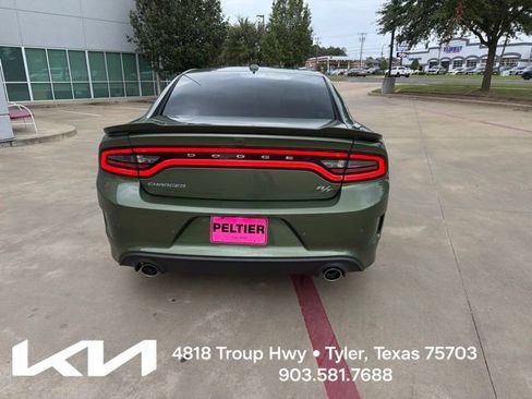 Used 2022 Dodge Charger R/T RWD image 9