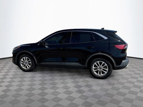 Used 2020 Ford Escape SE image 6