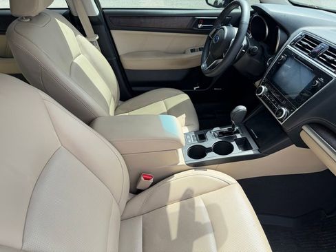 Used 2018 Subaru Outback 2.5i Limited image 18