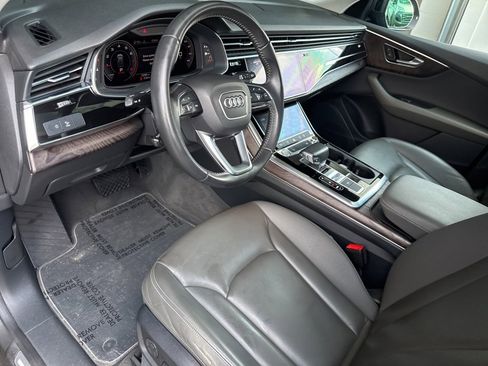 Used 2019 Audi Q8 Premium w/ Convenience Package image 31