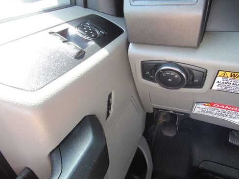 Used 2021 Ford F550 4x4 Regular Cab Super Duty image 46