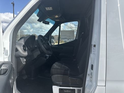 New 2025 Mercedes-Benz Sprinter 2500 image 14