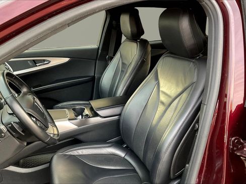 Used 2020 Lincoln Nautilus Premier w/ Equipment Group 101A image 22