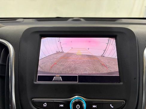 Used 2022 Chevrolet Equinox LT image 41