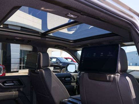 New 2026 GMC Yukon XL Elevation w/ Elevation Premium Package AWD/4WD image 37