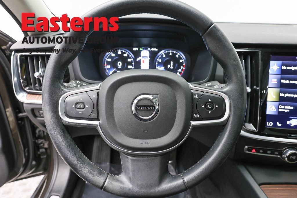 Used 2022 Volvo S60 B5 Inscription AWD/4WD image 12