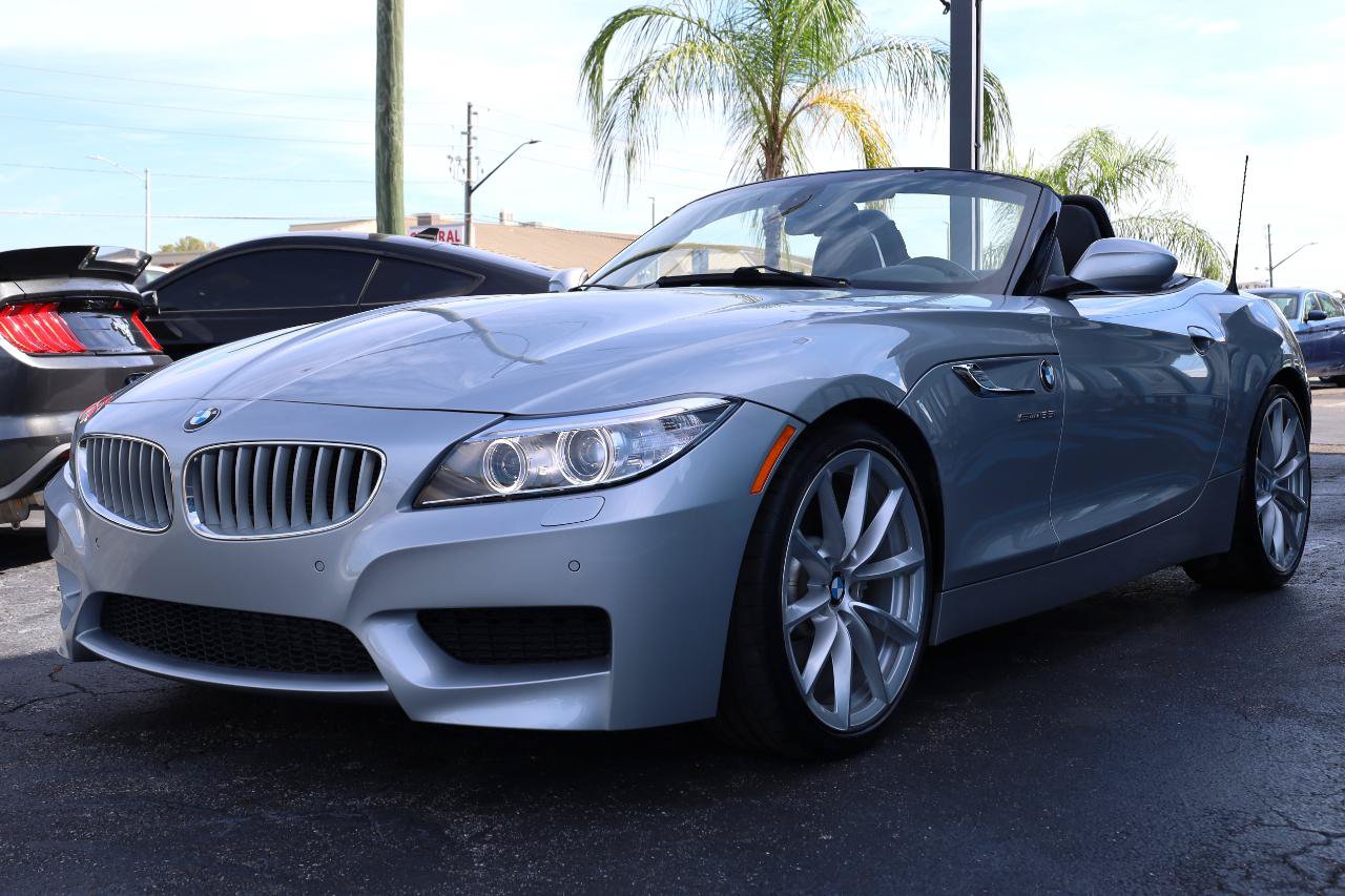 Used 2015 BMW Z4 sDrive35i RWD image 2