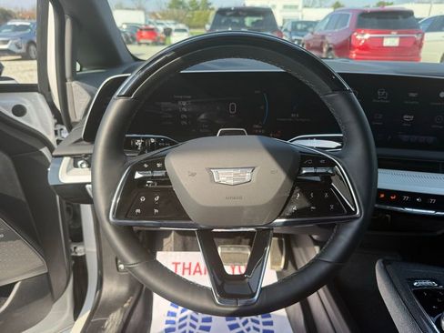 Certified 2025 Cadillac Optiq Luxury 2 w/ LPO, Floor Liner Package image 19