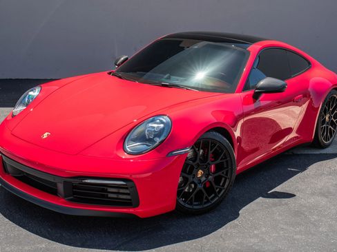Used 2021 Porsche 911 Carrera S image 2