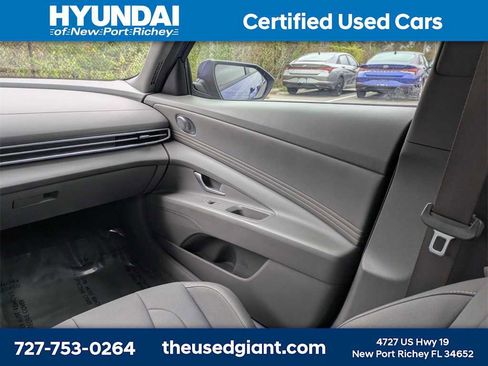 Used 2023 Hyundai Elantra SEL w/ Convenience Package image 16