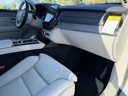 New 2026 Volvo XC90 B6 Ultra AWD/4WD image 11