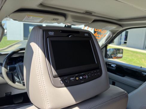 Used 2015 Lincoln Navigator 4WD image 10