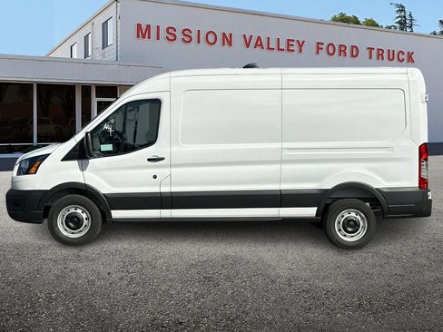 New 2026 Ford Transit 250 148 Medium Roof w/ Load Area Protection Package image 7