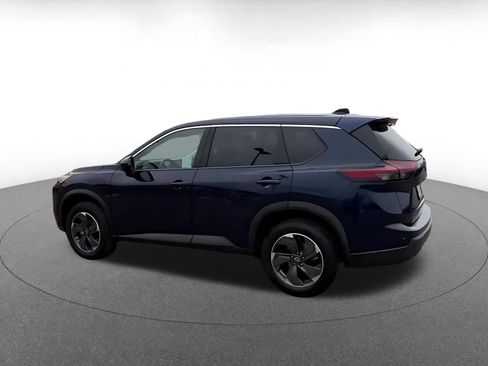 Used 2025 Nissan Rogue SV FWD image 10