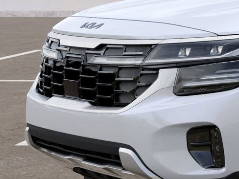 New 2025 Kia Seltos SX w/ SX Sunroof Package image 12