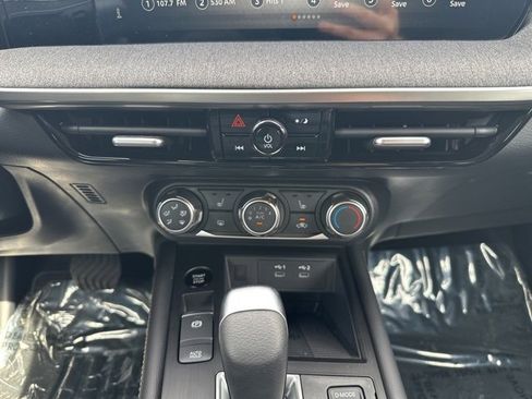 New 2025 Nissan Kicks SV w/ SV Premium Package image 20