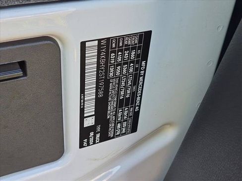 Used 2025 Mercedes-Benz Sprinter 2500 image 21