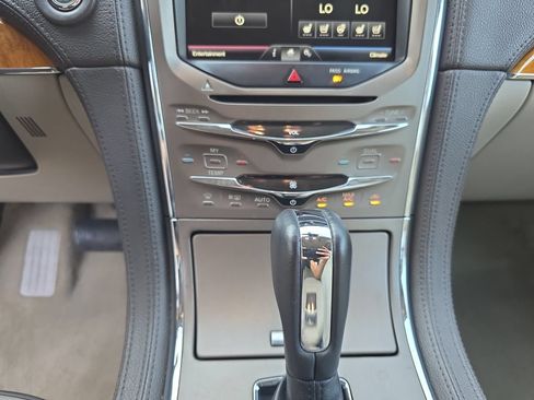 Used 2014 Lincoln MKX AWD w/ Equipment Group 102A image 25