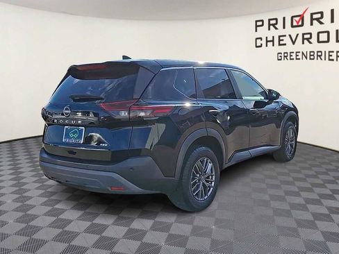 Used 2023 Nissan Rogue S image 8