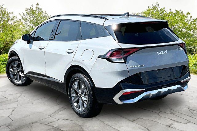 Used 2025 Kia Sportage SX FWD image 11