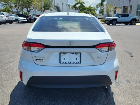 Used 2026 Toyota Corolla LE FWD image 5