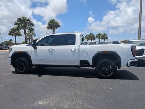 Used 2024 GMC Sierra 2500 AT4 w/ AT4 Premium Plus Package AWD/4WD image 6