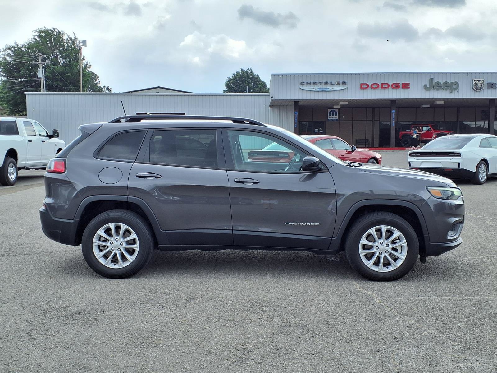 Used 2022 Jeep Cherokee Latitude Lux AWD/4WD image 22