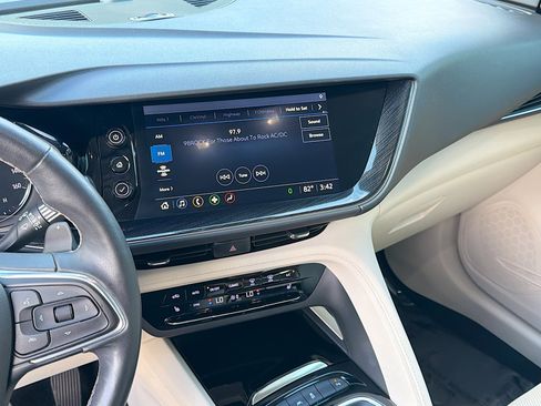 Used 2021 Buick Envision Essence image 27