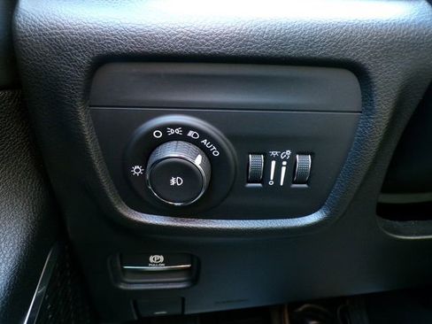 Used 2025 Jeep Grand Cherokee L Overland w/ Trailer Tow Package image 27