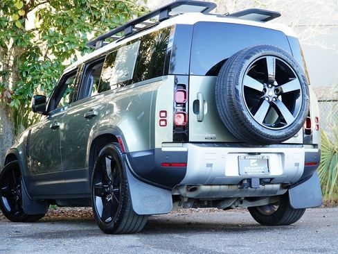 Used 2020 Land Rover Defender 110 HSE image 5