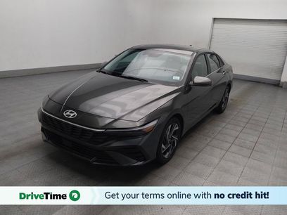 Used 2025 Hyundai Elantra Limited
