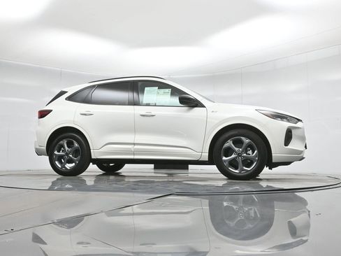 Certified 2023 Ford Escape ST-Line w/ Tech Pack #1 image 4