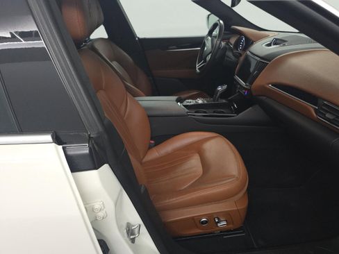 Used 2022 Maserati Levante GT image 8