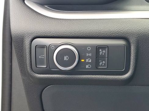 Used 2024 Ford Explorer XLT w/ Equipment Group 202A AWD/4WD image 19