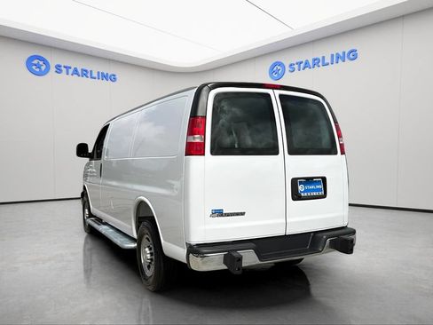 Used 2025 Chevrolet Express 2500 w/ Driver Convenience Package RWD image 7