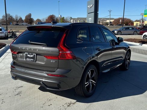 Used 2022 Volvo XC60 B5 R-Design image 21