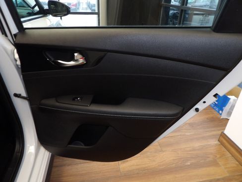 Used 2023 Kia Forte GT-Line image 15