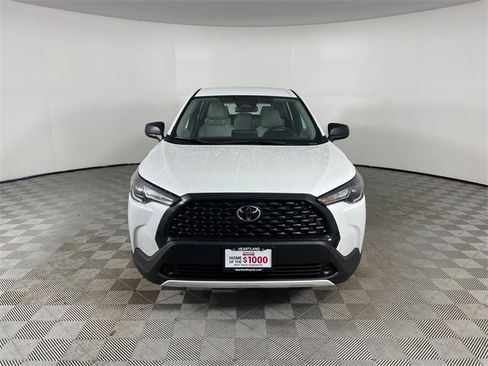 Used 2025 Toyota Corolla Cross L image 24