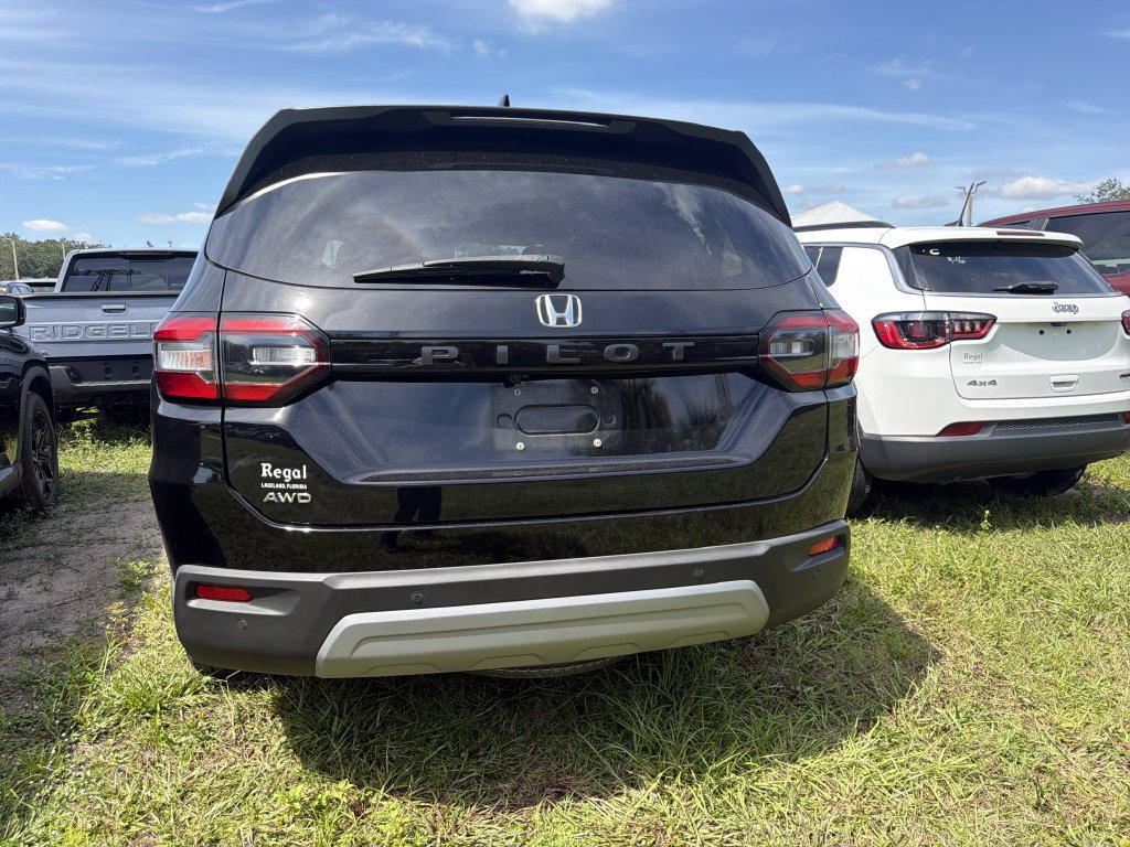 Used 2024 Honda Pilot EX-L image 10