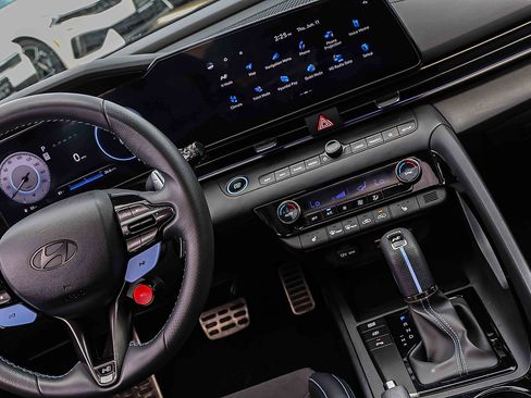 Used 2025 Hyundai Elantra N FWD image 19