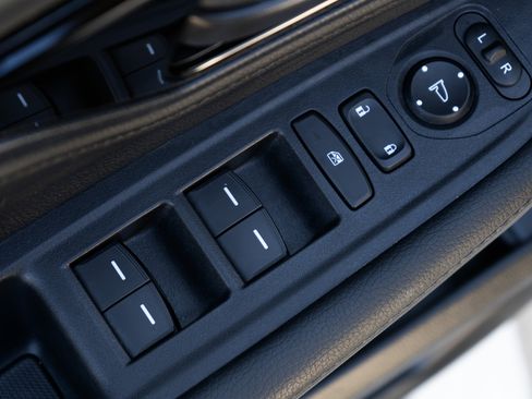 Used 2025 Honda Odyssey Touring image 39