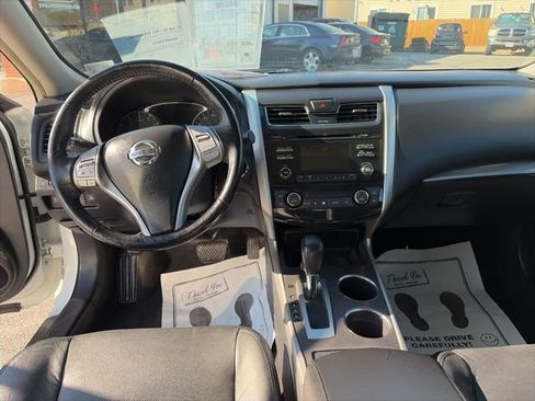 Used 2013 Nissan Altima 2.5 SL w/ 2.5 Moonroof Pkg image 13
